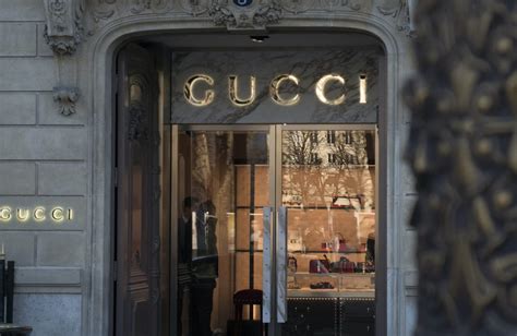 online marketing strategie gucci|Gucci Marketing Strategy: Lessons From Instagram's .